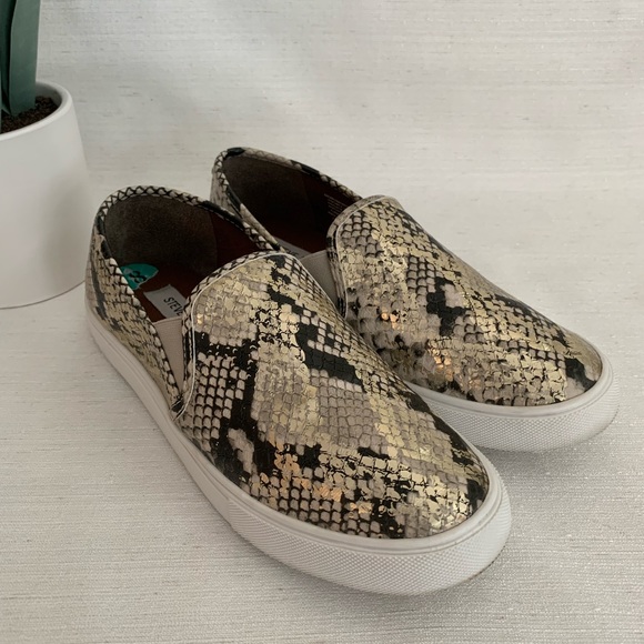 Steve Madden Safary Gold Snake Slip-On Platform Sneaker Woman’s 8M - Picture 1 of 14